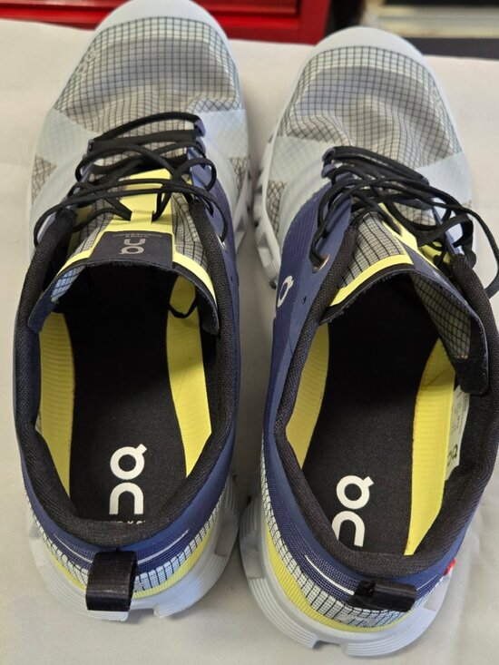 On Cloud X, Size 13